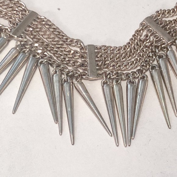 H&M | Metal Spiked Necklace | Gold - Picture 2 of 3
